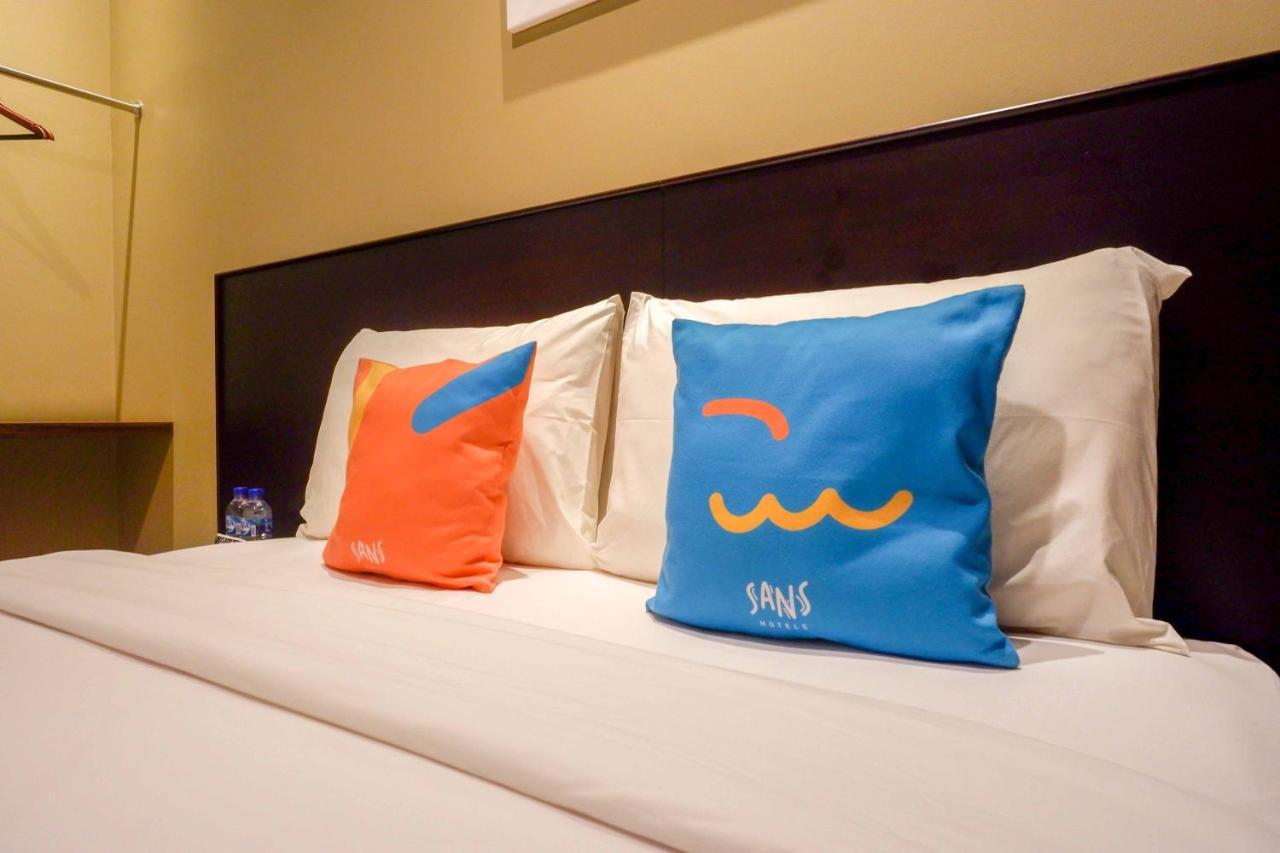 Sans Empress Simpang Lima Hotel