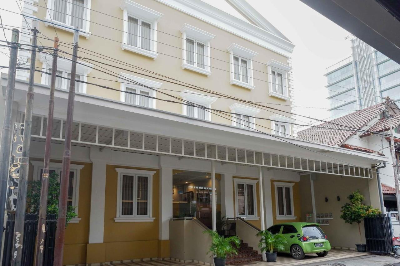 Hotel Sans Empress Simpang Lima 3*